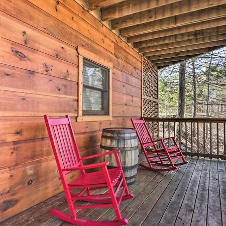 Cozy Cabin With Hot Tub In The Heart Of Pigeon Forge Villa ภายนอก รูปภาพ