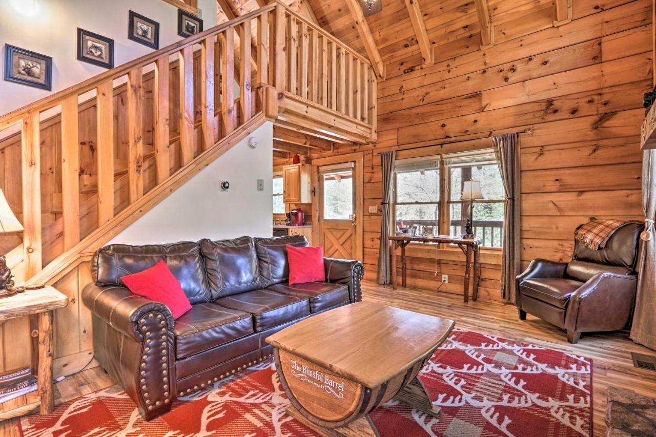 Cozy Cabin With Hot Tub In The Heart Of Pigeon Forge Villa ภายนอก รูปภาพ
