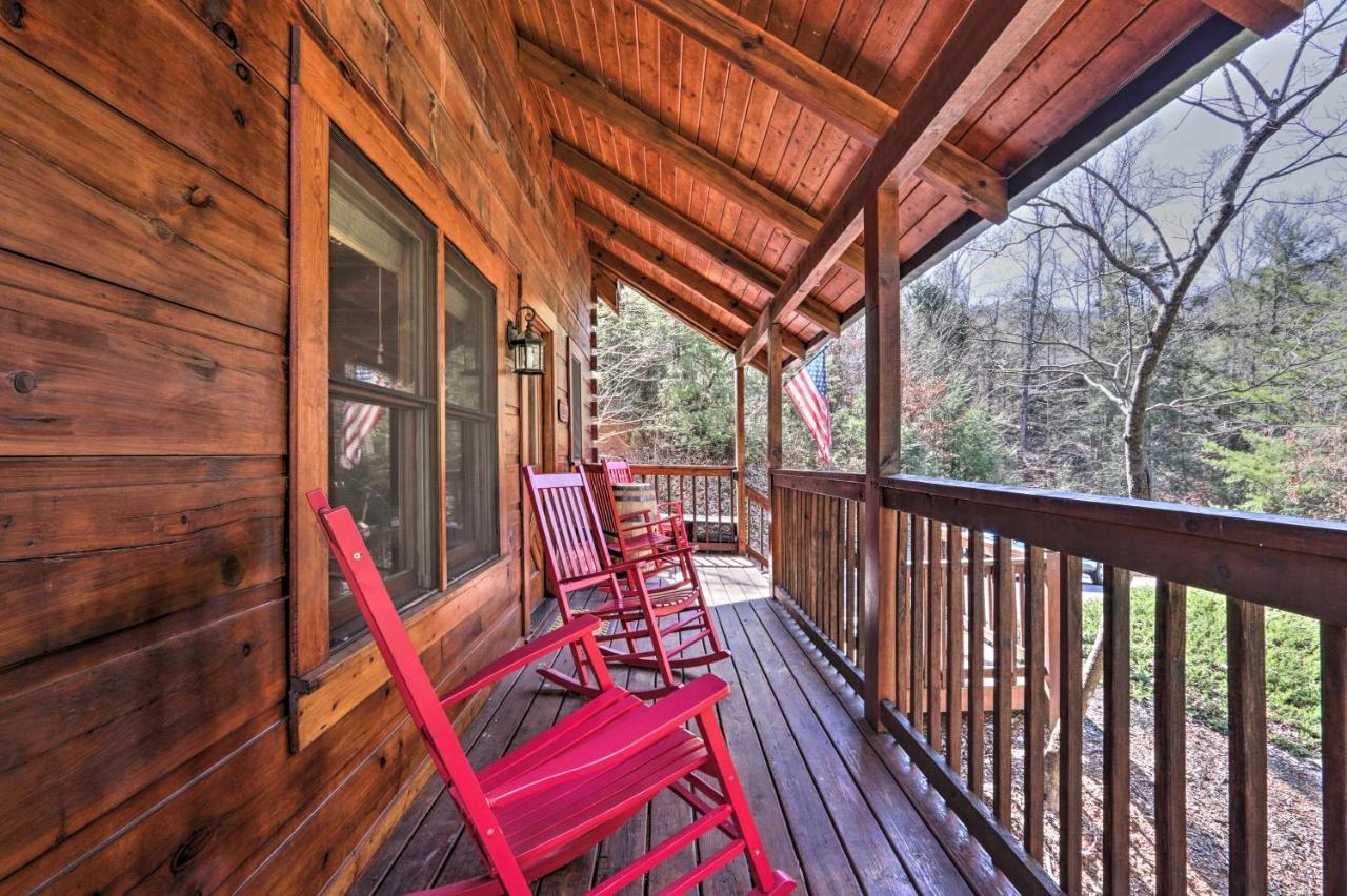 Cozy Cabin With Hot Tub In The Heart Of Pigeon Forge Villa ภายนอก รูปภาพ